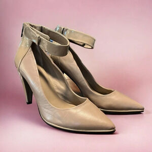 Kenneth Cole Ankle Strap, Zipper on Back Leather Heels, Neutral, Size 10